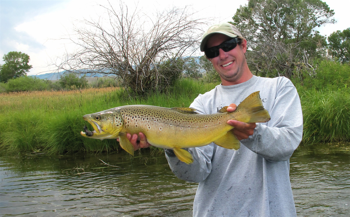 Hooked Outfitting: Madison river float trips