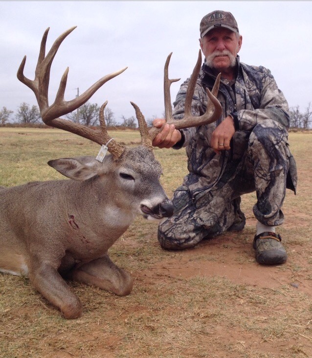 Red River Valley Outfitters: Whitetail deer  (rifle)