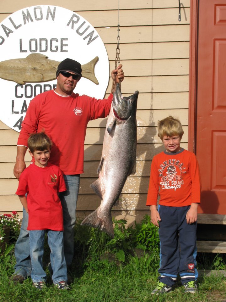 Salmon Run Lodge: Full Day Guided Fishing Charters