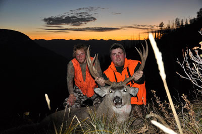 Swan Mountain Outfitters: Mule Deer Hunts